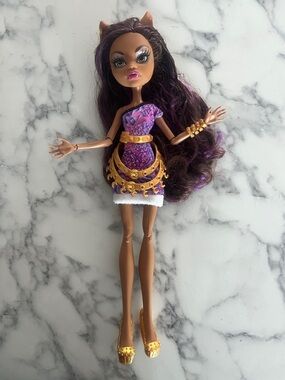 Clawdeen Scaris Monster High doll
